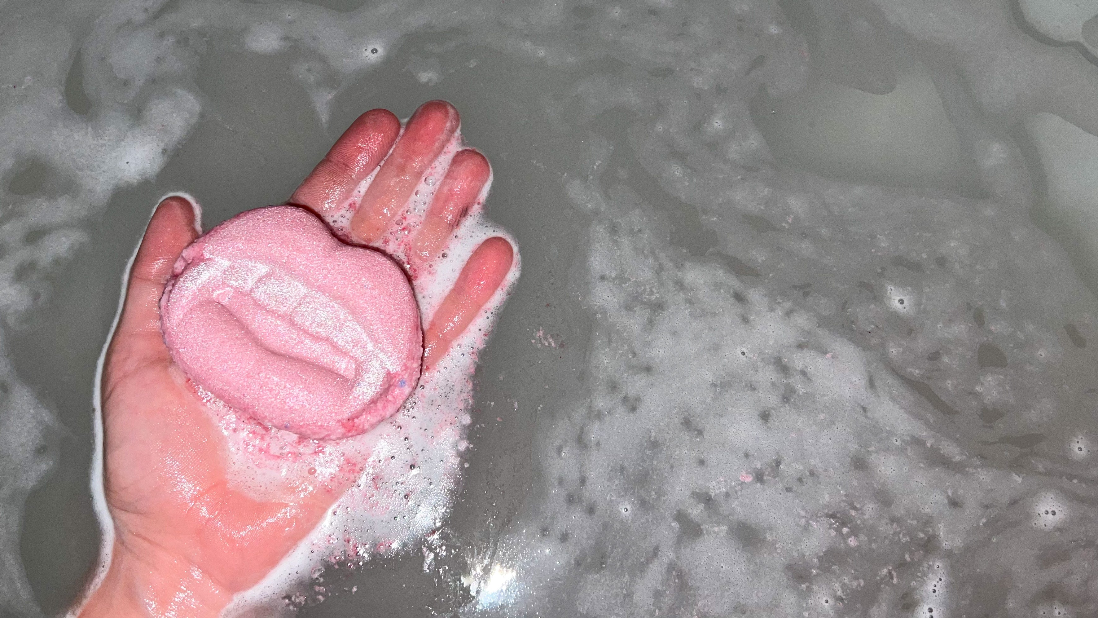 Pure Bliss: Crystal Bar Soap Bath Bombs - Vegan and Luxurious